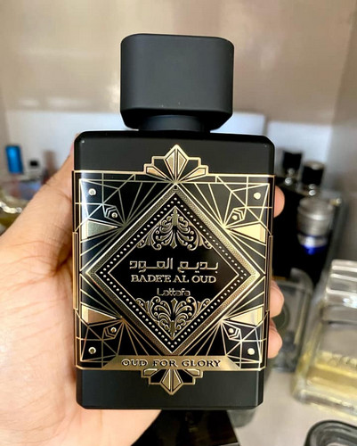 badee-al-oud-oud-for-glory-by-lattafa-perfumes