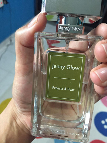 jenny-glow-freesia-pear