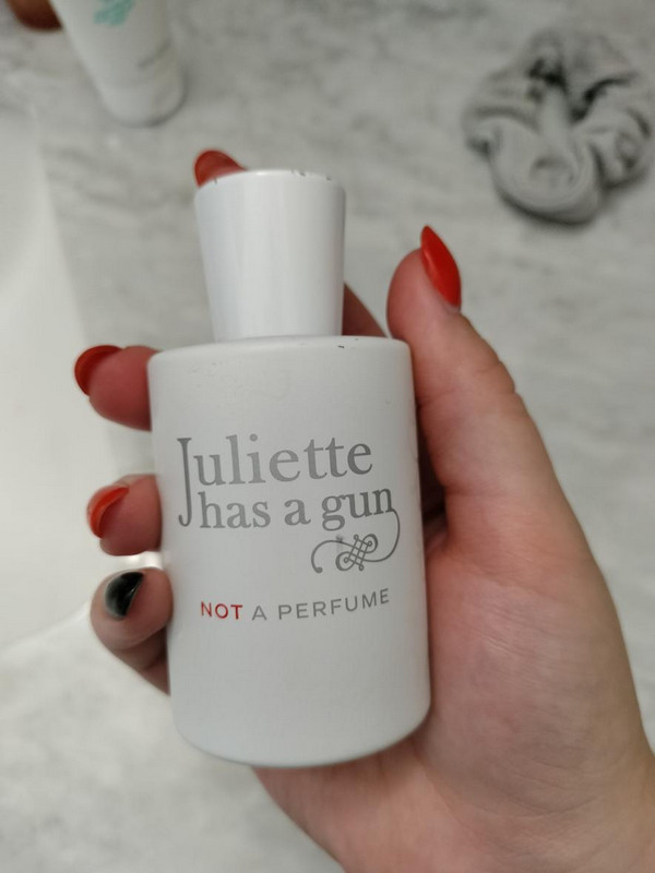 not-a-perfume-by-juliette-has-a-gun